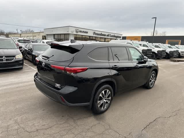 Thumbnail: 2020 Toyota Highlander - 23