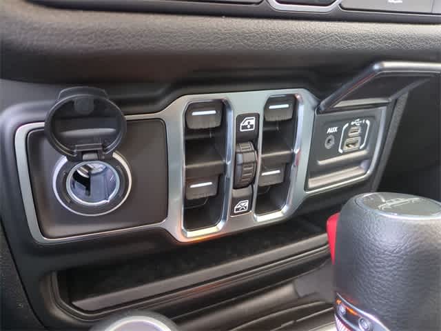 Thumbnail: 2025 Jeep Gladiator - 31