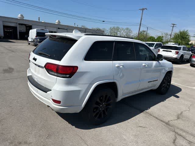 Thumbnail: 2018 Jeep Grand Cherokee - 20