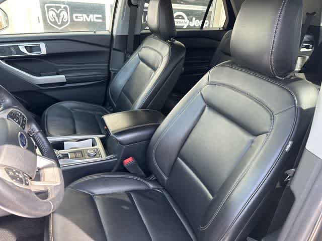 Thumbnail: 2020 Ford Explorer - 4