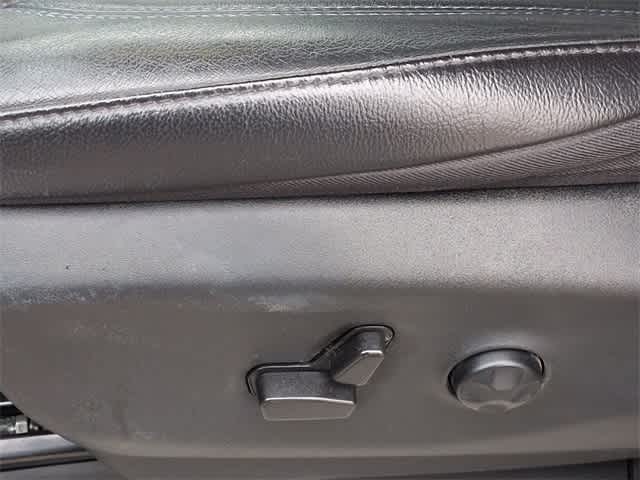 Thumbnail: 2021 Chrysler Pacifica - 18