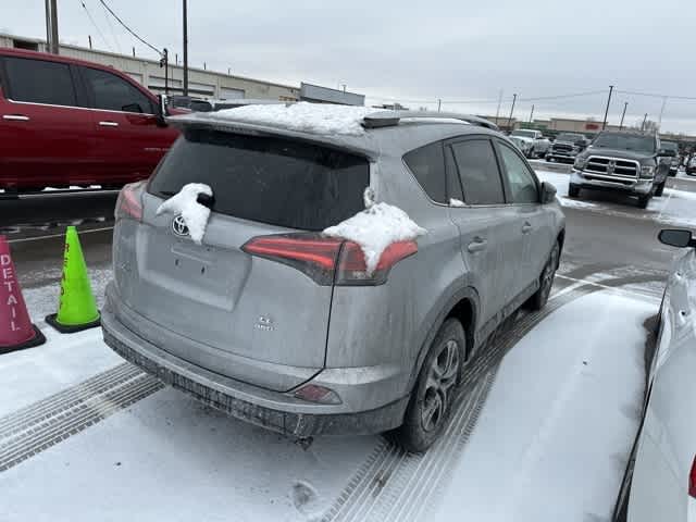 Thumbnail: 2016 Toyota RAV4 - 16