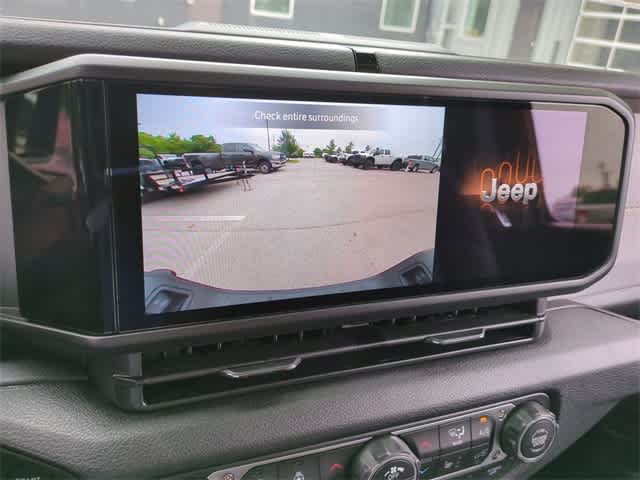 Thumbnail: 2025 Jeep Gladiator - 29