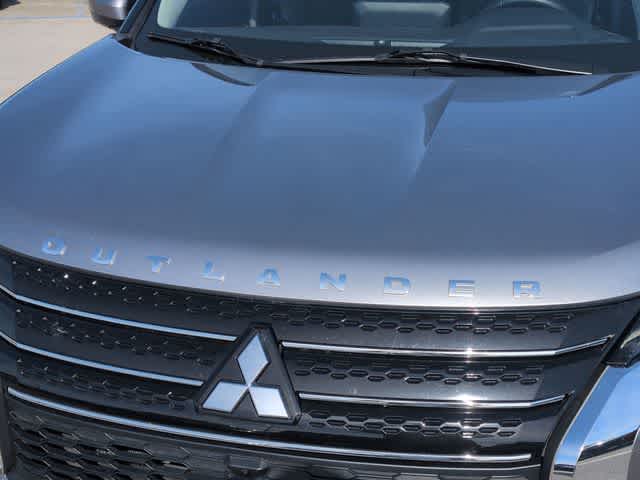 Thumbnail: 2024 Mitsubishi Outlander - 12
