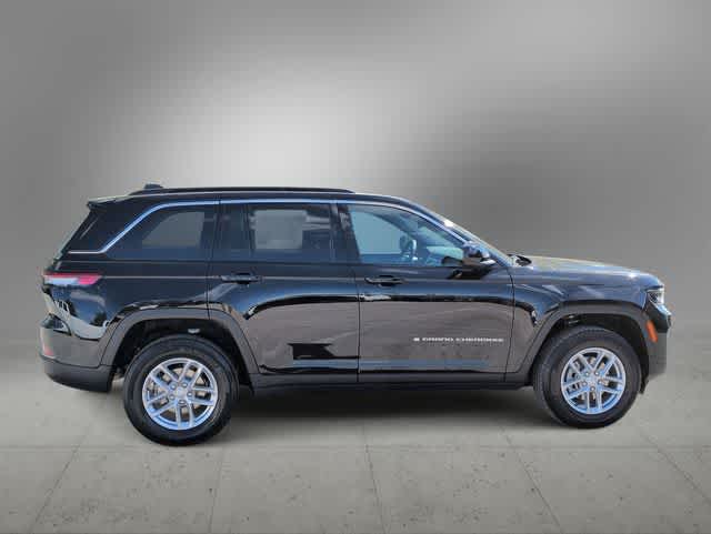 Thumbnail: 2026 Jeep Grand Cherokee - 9
