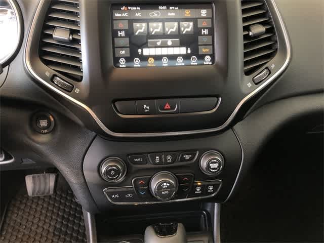 Thumbnail: 2020 Jeep Cherokee - 10