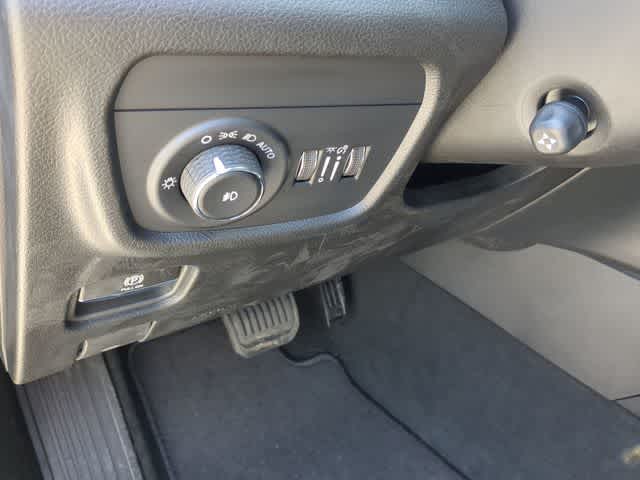 Thumbnail: 2026 Jeep Grand Cherokee L - 18