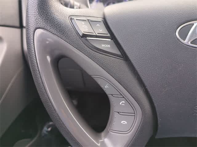 Thumbnail: 2014 Hyundai Sonata - 23