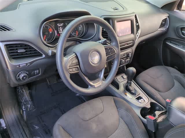 Thumbnail: 2019 Jeep Cherokee - 9