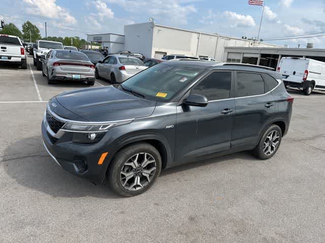 Thumbnail: 2022 Kia Seltos - 11