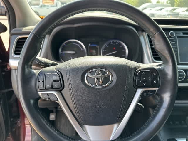 Thumbnail: 2018 Toyota Highlander - 10