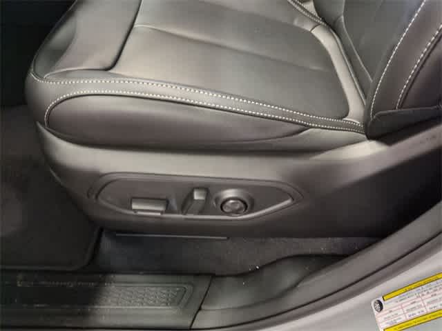 Thumbnail: 2025 Jeep Grand Cherokee - 18