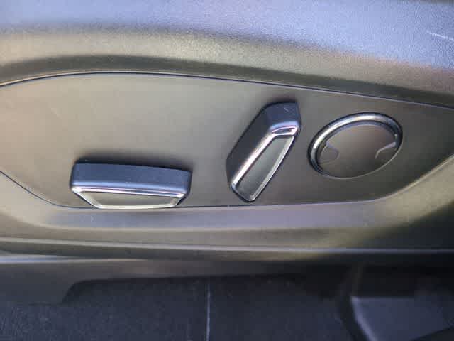 Thumbnail: 2020 Ford Explorer - 18