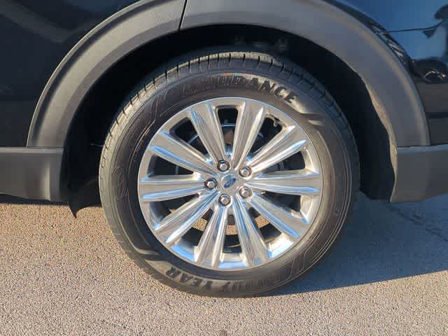 Thumbnail: 2020 Ford Explorer - 14