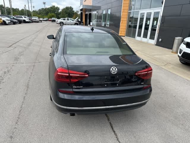 Thumbnail: 2019 Volkswagen Passat - 21