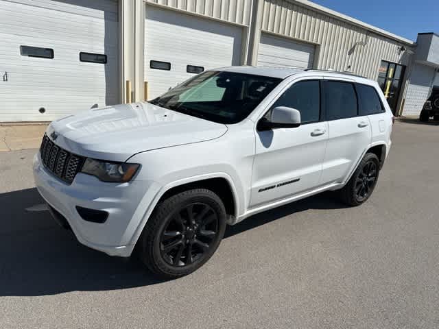 Thumbnail: 2018 Jeep Grand Cherokee - 14