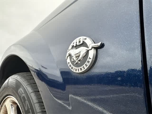 2004 Ford Mustang V6 11