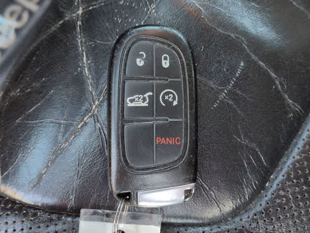 Thumbnail: 2014 Jeep Cherokee - 37