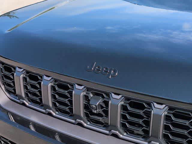 Thumbnail: 2026 Jeep Grand Cherokee - 12