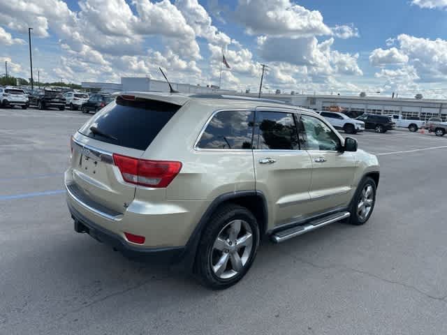 Thumbnail: 2011 Jeep Grand Cherokee - 21
