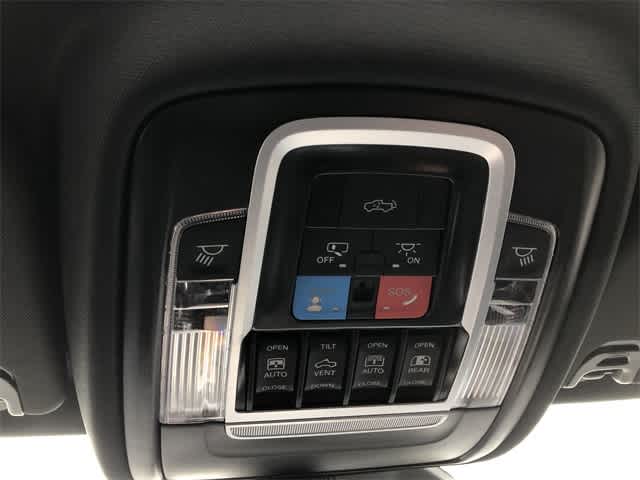 Thumbnail: 2026 RAM 1500 - 18