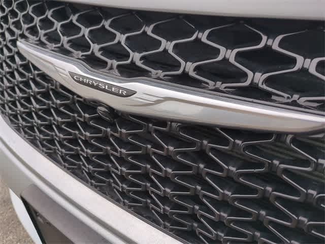 Thumbnail: 2023 Chrysler Pacifica - 12