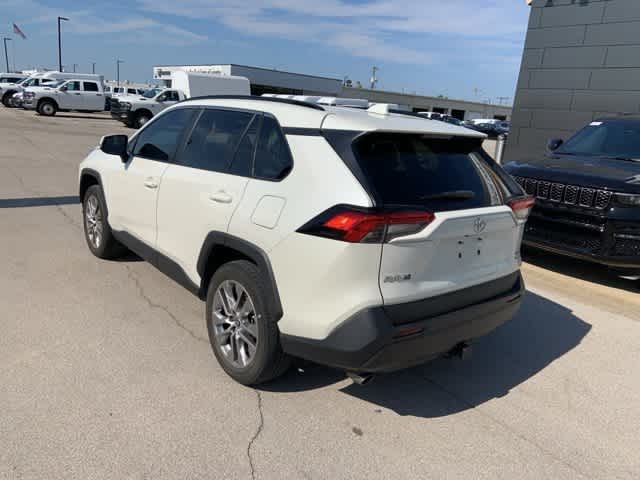 Thumbnail: 2022 Toyota RAV4 - 16