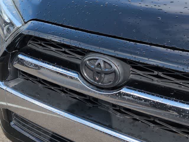 Thumbnail: 2015 Toyota 4Runner - 12