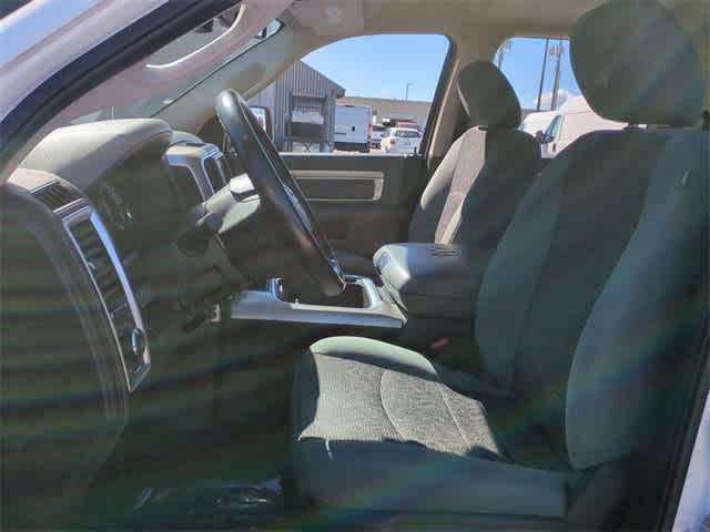 Thumbnail: 2019 RAM 1500 Classic - 17