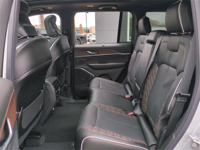 Thumbnail: 2025 Jeep Grand Cherokee - 21