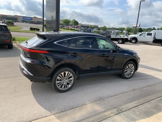 Thumbnail: 2021 Toyota Venza - 21