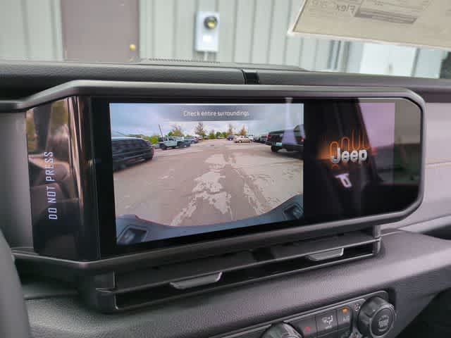 Thumbnail: 2025 Jeep Gladiator - 29