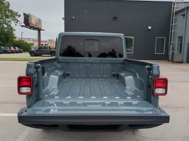 Thumbnail: 2025 Jeep Gladiator - 34