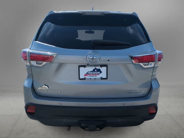 Thumbnail: 2016 Toyota Highlander - 7