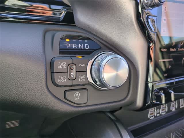 Thumbnail: 2026 RAM 1500 - 33