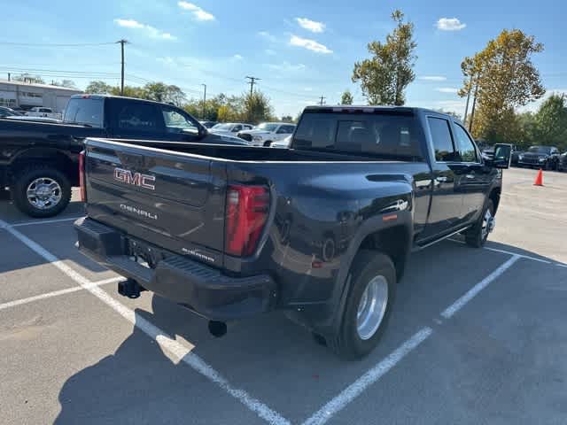 Thumbnail: 2024 GMC Sierra 3500 - 17