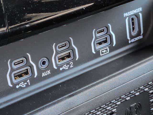 Thumbnail: 2026 RAM 1500 - 33