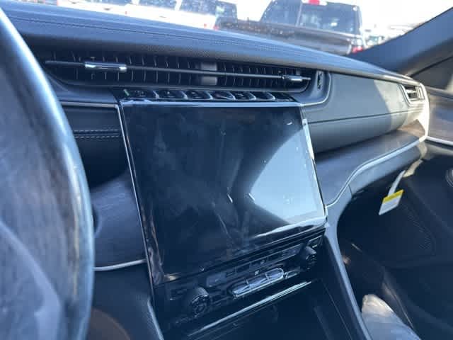 Thumbnail: 2025 Jeep Grand Cherokee L - 4