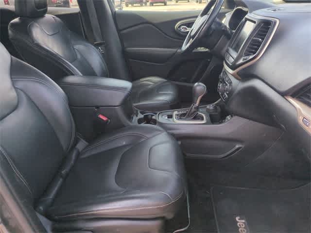 Thumbnail: 2015 Jeep Cherokee - 22