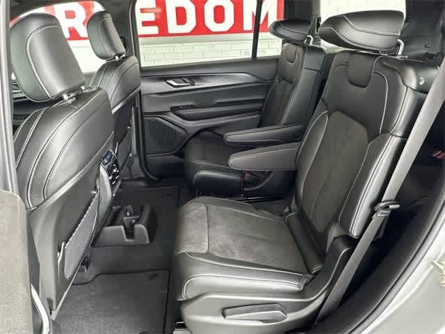 Thumbnail: 2023 Jeep Grand Cherokee L - 37