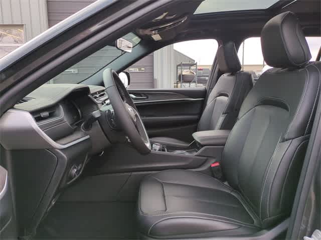 Thumbnail: 2025 Jeep Grand Cherokee L - 17