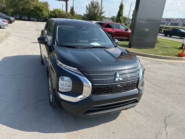 Thumbnail: 2024 Mitsubishi Outlander - 28