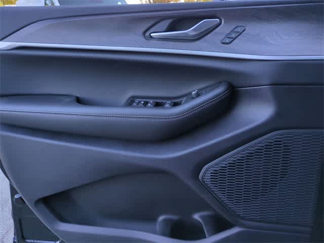 Thumbnail: 2025 Jeep Grand Cherokee L - 30