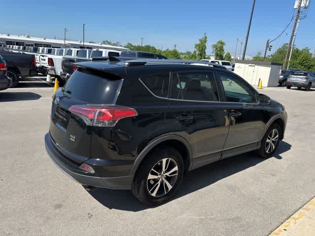 Thumbnail: 2017 Toyota RAV4 - 22