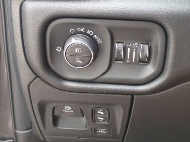 Thumbnail: 2026 RAM 1500 - 30