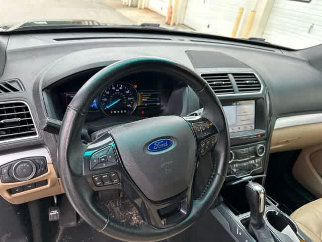 Thumbnail: 2017 Ford Explorer - 6