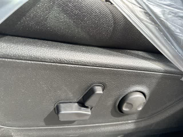 Thumbnail: 2026 RAM 1500 - 9