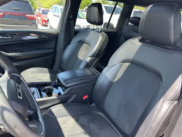 Thumbnail: 2023 Jeep Grand Cherokee - 4