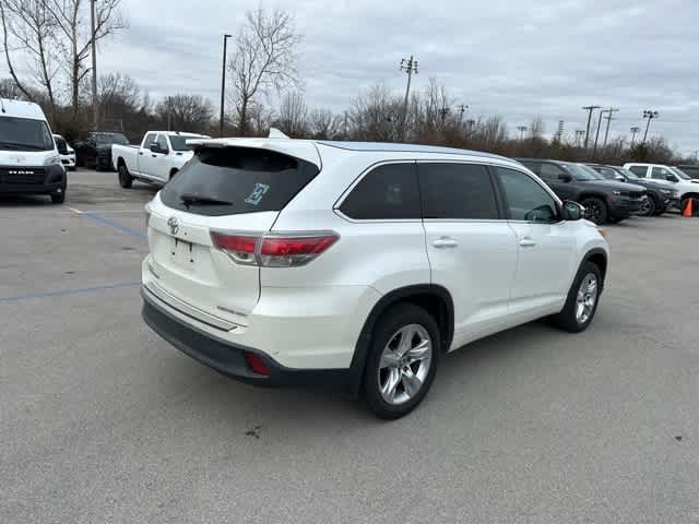 Thumbnail: 2016 Toyota Highlander - 21