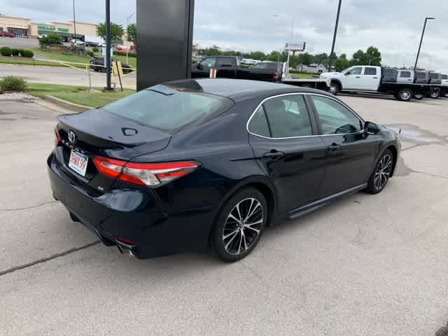 Thumbnail: 2018 Toyota Camry - 23